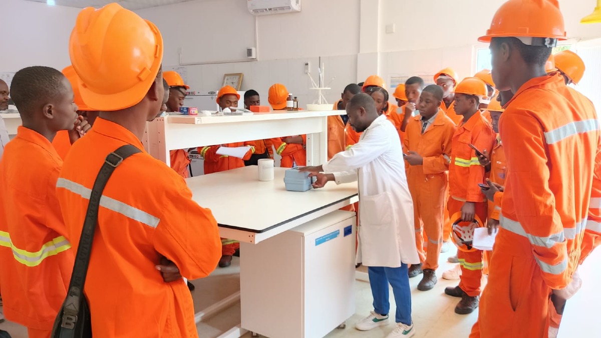 VISITA TÉCNICA À EMPRESA DE ÁGUA E SANEAMENTO DO UÍGE (EASU)