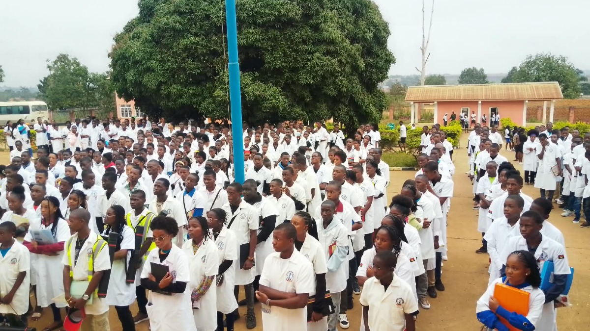 Instituto do Uíge marca início do Ano Lectivo 2026/2027 com forte adesão de professores e alunos